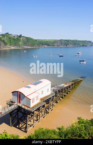 Déclassé Tenby RNLI Tenby Lifeboat Station rénovée en tant que projet Grand Designs Tenby Carmarthan Bay Pembrokeshire West Wales UK GB Europe Banque D'Images