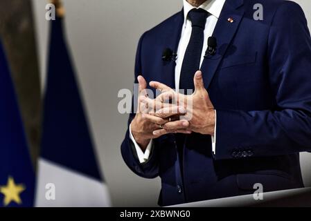 Paris, France. 12 juin 2024. Antonin Burat/le Pictorium - Conférence de presse du président français Emmanuel Macron le 12 juin 2024 à Paris - 12/06/2024 - France/Paris - le président français Emmanuel Macron lors d'une conférence de presse le 12 juin 2024, suite à sa décision de dissoudre l'Assemblée nationale. Crédit : LE PICTORIUM/Alamy Live News Banque D'Images