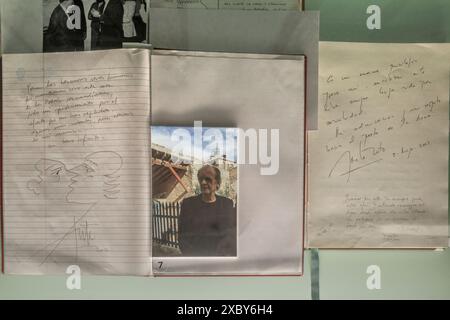 Rincón Hernandiano Visitor RECEPTION Center premières éditions de ses publications, photographies, hommages au poète Miguel Hernandez, Orihuela, Alacant Banque D'Images