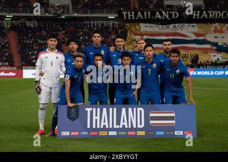 Bangkok, Thaïlande. 11 juin 2024. Les 11 premiers joueurs de l'équipe nationale thaïlandaise, la Coupe du monde de la FIFA 26 qualificatifs Groupe C, au stade national Rajamangala le 11 juin 2024 à Bangkok. (Photo de Teera Noisakran/Pacific Press) crédit : Pacific Press Media production Corp./Alamy Live News Banque D'Images