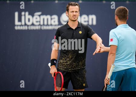 'S-HERTOGENBOSCH, PAYS-BAS - 12 JUIN : Wesley Koolhof, des pays-Bas, en action dans sa manche en double masculin du 16e match avec Nikola Mektic, de Croatie, le jour 3 des Championnats Libema Open Grass court à l'Autotron le 12 juin 2024 à 's-Hertogenbosch, pays-Bas (photo de René Nijhuis/Agence BSR) crédit : Agence BSR/Alamy Live News Banque D'Images