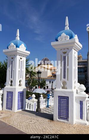 Le balcon du point de vue méditerranéen dans la ville de Benidorm Banque D'Images