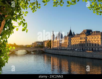 Bâtiment de la Cour suprême sur le remblai de Seine, Paris, France Banque D'Images