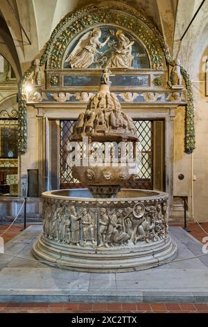 Plan intérieur de Basilica of San Frediano, Basilica di San Frediano, Lucca, Toscane, Italie Banque D'Images