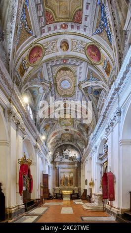 Plan intérieur de Basilica of San Frediano, Basilica di San Frediano, Lucca, Toscane, Italie Banque D'Images