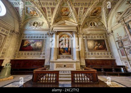 Plan intérieur de Basilica of San Frediano, Basilica di San Frediano, Lucca, Toscane, Italie Banque D'Images