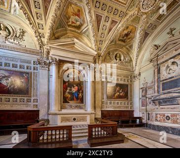 Plan intérieur de Basilica of San Frediano, Basilica di San Frediano, Lucca, Toscane, Italie Banque D'Images