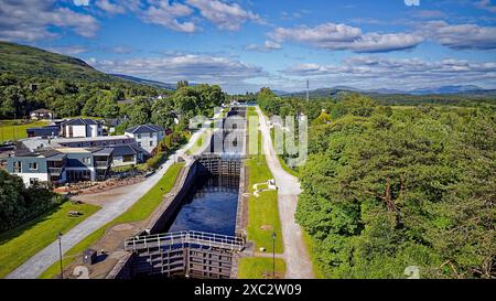 Cadenas d'escalier de Neptune comprenant huit écluses sur le canal calédonien regardant au-dessus de 6 des écluses Banque D'Images