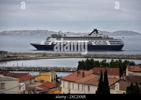 Marseille, France. 14 juin 2024. Le navire de croisière Vasco Da Gama arrive au port méditerranéen français de Marseille. (Photo Gerard Bottino/SOPA images/SIPA USA) crédit : SIPA USA/Alamy Live News Banque D'Images