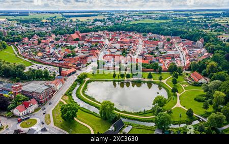 Vue panoramique aérienne du centre historique de Wittstock (Allemagne) Banque D'Images