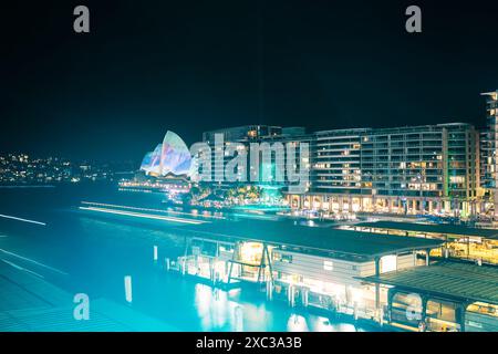 Vivid Sydney, Une fusion éblouissante de lumières, de couleurs et d'imagination. Cet événement a certainement suscité la créativité et m'a permis d'expérimenter avec différents Banque D'Images