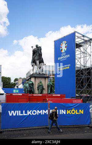 Fan zone sur Heumarkt, zone d'observation publique, Championnat d'Europe de football de l'UEFA 2024, Cologne, Allemagne. Fan zone auf dem Heumarkt, vue publique Berei Banque D'Images