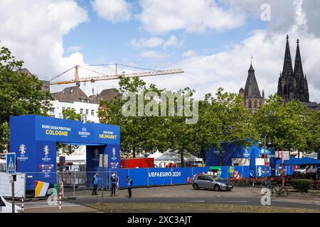 Fan zone sur Heumarkt, zone d'observation publique, Championnat d'Europe de football de l'UEFA 2024, Cologne, Allemagne. Fan zone auf dem Heumarkt, vue publique Berei Banque D'Images