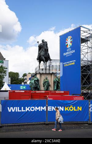 Fan zone sur Heumarkt, zone d'observation publique, Championnat d'Europe de football de l'UEFA 2024, Cologne, Allemagne. Fan zone auf dem Heumarkt, vue publique Berei Banque D'Images