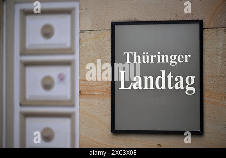 Erfurt, Allemagne. 14 juin 2024. Signe sur le parlement de l'État de Thuringe. Les élections d'État se tiendront en Thuringe le 1er septembre 2024. Crédit : Martin Schutt/dpa/Alamy Live News Banque D'Images