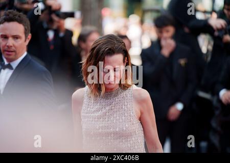 CANNES, FRANCE - 23 MAI : Camille Cottin assiste au tapis rouge de L'amour Ouf au Festival de Cannes 2024, à Cannes, France(photo Giovan Banque D'Images