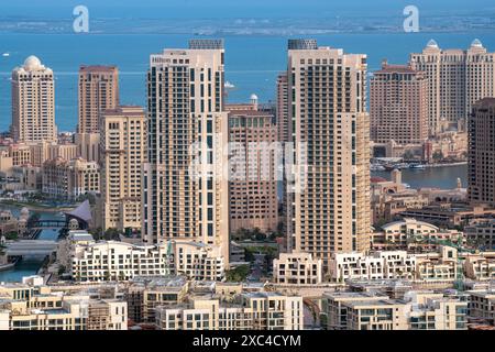 Vue panoramique aérienne de Peral Qatar Porto Arabia Viva Bahriya Qatar Banque D'Images