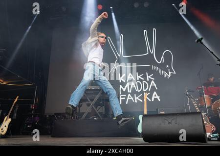 Trondheim, Norvège. 08 juin 2024. Le groupe de rock norvégien Kakkmaddafakka donne un concert en direct lors du festival de musique norvégien Neon Festival 2024 à Trondheim. Banque D'Images