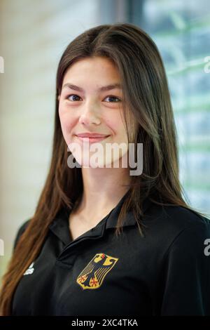 Nuremberg, Allemagne. 11 juin 2024. Supharada Kisskalt, combattant de taekwondo, photographié à la base fédérale de taekwondo à Nuremberg. Kisskalt a remporté la médaille de bronze aux Championnats d'Europe de taekwondo 2024 à Belgrade. Crédit : Daniel Karmann/dpa/Alamy Live News Banque D'Images