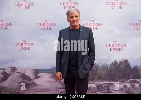 Oslo 20240614. L'acteur Viggo Mortensen sur le tapis rouge avant la première soirée du film 'Til the End of the World' avec Viggo Mortensen au cinéma Colisée d'Oslo. Photo : Javad Parsa / NTB Banque D'Images