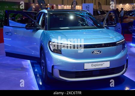 Bucarest, Roumanie. 14 juin 2024 : le nouveau tout électrique Ford Explorer SUV est exposé lors de la TechExpo 2024 au ROMEXPO Exhibition Center de Bucarest. TechExpo Technology Festival en Roumanie qui réunit les nouvelles technologies dans le transport hybride et électrique, la robotique, la e-santé, la technologie du sport, les systèmes intelligents, jeux, gadgets innovants et communications. Crédit : Lucian Alecu/Alamy Live News Banque D'Images