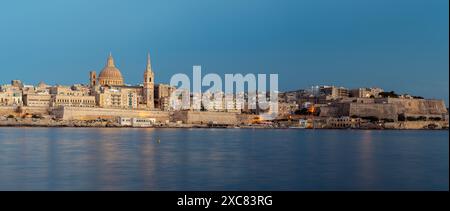 Valletta, Malta - vue panoramique aérienne de la Valette avec église du Mont Carmel, équipée Paul's et Cathédrale Jean. Banque D'Images