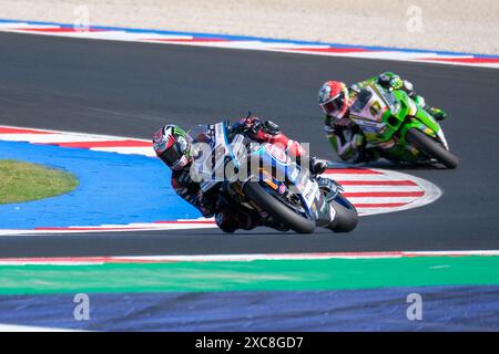 Misano Adriatico, Italie. 15 juin 2024. (65) Jonathan Rea du Royaume-Uni de Pata Prometeon Yamaha Team, pilote la Yamaha YZF R1 en action lors du Championnat du monde FIM Motul Superbike - séance d'essais libres de la ronde Emilia Romagna sur le circuit mondial Marco Simoncelli à Misano Adriatico le 15 juin 2024 à Misano Adriatico, Rimini, Italie. Crédit : Agence photo indépendante/Alamy Live News Banque D'Images