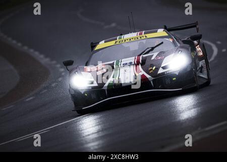 155 LAURSEN Johnny (dnk), LAURSEN Conrad (dnk), TAYLOR Jordan (usa), Spirit of Race, Ferrari 296 LMGT3 #155, LM GT3, action lors de l'échauffement des 24 heures du Mans 2024, 4ème manche du Championnat du monde d'Endurance FIA 2024, sur le circuit des 24 heures du Mans, le 15 juin 2024 au Mans, France Banque D'Images