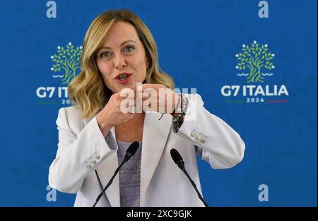 Egnazia, Italien, 15.06.2024 : Borgo Egnazia : G7-Gipfel : Italiens Ministerpräsidentin Giorgia Meloni auf der abschließenden Pressekonferenz zum Ende des Gipfels *** Egnazia, Italie, 15 06 2024 Borgo Egnazia Sommet du G7 Italien Giorgia Meloni à la conférence de presse finale à la fin du sommet Copyright : xEttorexFerrari/dtsxNachrichtenagenturx dts 40295 Banque D'Images