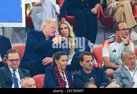 Oliver KAHN, ex CEO du FCB, ex Vorstandsvorsitzender der FC Bayern Muenchen AG, avec sa femme Svenja dans le match de la phase de groupes ALLEMAGNE - ECOSSE 5-1 des Championnats d'Europe de l'UEFA 2024 le 14 juin 2024 à Munich, Allemagne. Photographe : ddp images/STAR-images crédit : ddp Media GmbH/Alamy Live News Banque D'Images