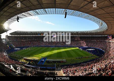 Berlin, Allemagne. 15 juin 2024. Soccer : Championnat d'Europe, Espagne - Croatie, tour préliminaire, groupe B, jour de match 1, Olympiastadion Berlin, le stade pendant le match. Crédit : Sebastian Christoph Gollnow/dpa/Alamy Live News Banque D'Images