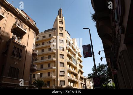 Le Caire, Égypte. 14 juin 2024. L'architecture art déco du bâtiment Ades, l'un des différents styles architecturaux reflétant l'histoire cosmopolite du centre-ville du Caire. (Photo de John Wreford/SOPA images/SIPA USA) crédit : SIPA USA/Alamy Live News Banque D'Images