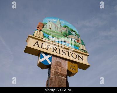 Alfriston signe de village traditionnel dans le parc national de South Downs, Alfriston, vallée de Cuckmere, Seaford, East Sussex, South Downs, Wealden. ROYAUME-UNI Banque D'Images