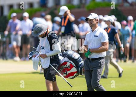 Pinehurst, Caroline du Nord, États-Unis. 15 juin 2024. THOMAS DETRY, de Belgique, descend le premier fairway lors de la troisième manche de samedi pour le 124e US Open, le 15 juin 2024, au Pinehurst Resort & Country Club (parcours n°2) à Pinehurst, Caroline du Nord. (Crédit image : © Timothy L. Hale/ZUMA Press Wire) USAGE ÉDITORIAL SEULEMENT! Non destiné à UN USAGE commercial ! Crédit : ZUMA Press, Inc/Alamy Live News Banque D'Images