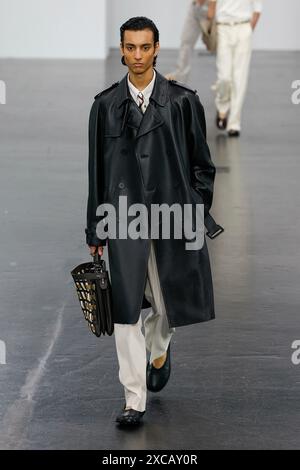 FENDI menÄôs défilé printemps/été 2025 pendant la semaine de la mode de Milan Menswear le 2024 juin - Milan, Italie 15/06/2024 Banque D'Images