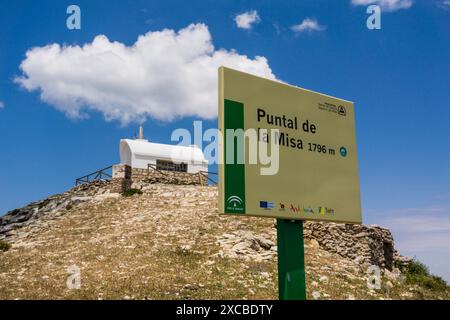 Loma del Calar de Cobo et Puntal de Misa, 1796 mètres, Parc naturel des Sierras de Cazorla, Segura et Las Villas, province de Jaén, Espagne Banque D'Images