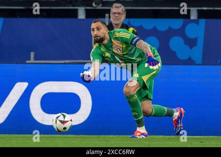 Gianluigi Donnarumma (Italie) lors du match UEFA Euro Allemagne 2024 entre Italie 2-1 Albanie au BVB Stadion Dortmund le 15 juin 2024 à Dortmund, Allemagne. Crédit : Maurizio Borsari/AFLO/Alamy Live News Banque D'Images