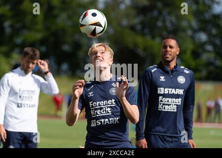Victor Bernth Flesner Kristiansen (Daenemark, #17) Oeffentliches Training Nationalmannschaft Daenemark, UEFA Fussball Europameisterschaft 2024, Herren, EM 2024, GER, 11.06.2024, Foto : Eibner-Pressefoto/Wolfgang Frank Banque D'Images