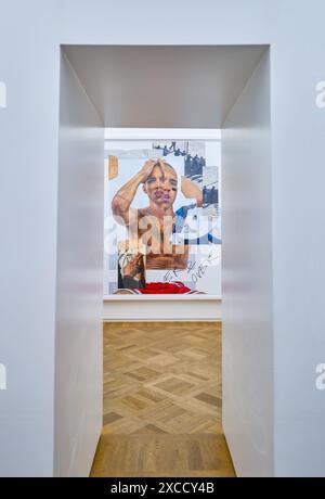 Amsterdam, Hollande - 12 août 2023 : une œuvre d'art contemporain au musée Moko Banque D'Images