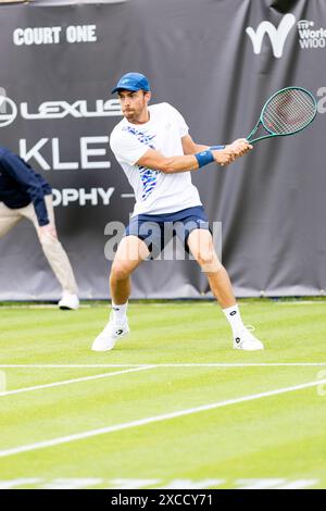 Ilkley, Royaume-Uni, 16 juin 2024, Jay Clarke VS Benjamin Bonzi Qualifying match au Ilkley Lawn Tennis and Squash Club, crédit Aaron Badkin/Alamy Live News. Banque D'Images