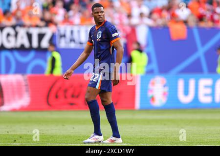 HAMBOURG, ALLEMAGNE - 16 JUIN : Denzel Dumfries, des pays-Bas, lors du match Groupe d - UEFA EURO 2024 opposant la Pologne et les pays-Bas au Volksparkstadion le 16 juin 2024 à Hambourg, Allemagne. (Photo de Peter Lous/BSR Agency) Banque D'Images