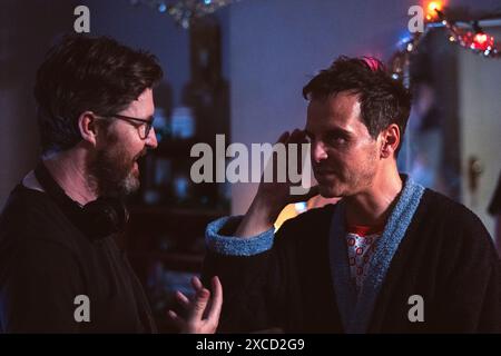 ANDREW HAIGH et ANDREW SCOTT dans ALL OF US STRANGERS (2023), réalisé par ANDREW HAIGH. Crédit : Blueprint Pictures/Film4 Productions/Fox Searchlight/album Banque D'Images