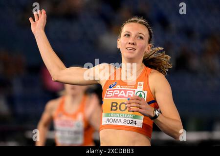 Femke bol, des pays-Bas, célèbre après avoir participé à la finale féminine du 400 m haies des Championnats d'Europe d'athlétisme au stade Olimpico à Rome (Italie), le 11 juin 2024. Femke bol s'est classée première en remportant la médaille d'or. Banque D'Images