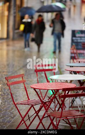 La pluie, Bayonne, Aquitaine, Pyrénées-Atlantiques, Pays Basque, 64, France. Banque D'Images