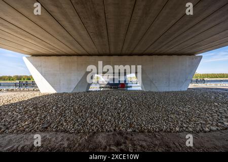 nouveau pont en béton construit avec du gravier Banque D'Images