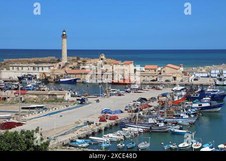 Phare du Fort Joinville construit par les français à Cherchell en Algérie Banque D'Images