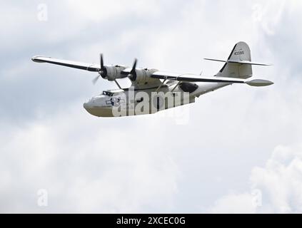 16.06.2024, xjhx, Wirtschaft Flugplatz-Kerb Gelnhausen 2024 v.l. Flugzeug Maschine Consolidated 28 Catalina, enregistrement / numéro de série : G-PBYA, autre numéro de série : 433915 nom Miss Pick Up Gelnhausen *** 16 06 2024, xjhx, Wirtschaft Flugplatz Kerb Gelnhausen 2024 v l Flugzeug Maschine Consolidated 28 Catalina, Registration Serial G PBYA, Alternate Serial 433915 nom Miss Pick Up Gelnhausen Banque D'Images