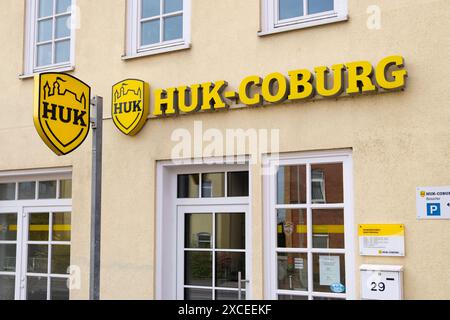 Logo HUK-COBURG assurance sur le bâtiment de l'entreprise de façade, fonds HUK-Coburg d'aide à la responsabilité civile pour les conducteurs en Allemagne, assurance automobile, Goettingen, Allemagne - M. Banque D'Images