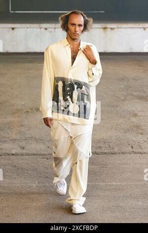 Milan, Italien. 16 juin 2024. MAGLIANO Spring/Summer 2025 Runway lors de la Fashion week de Milan Menswear le 2024 juin - Milan, Italie 16/06/2024 crédit : dpa/Alamy Live News Banque D'Images