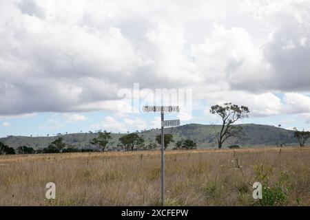 Thunderbolt Way est une route de campagne de 305 kilomètres (190 mi) située dans la région Northern Tablelands de Nouvelle-Galles du Sud, en Australie Banque D'Images